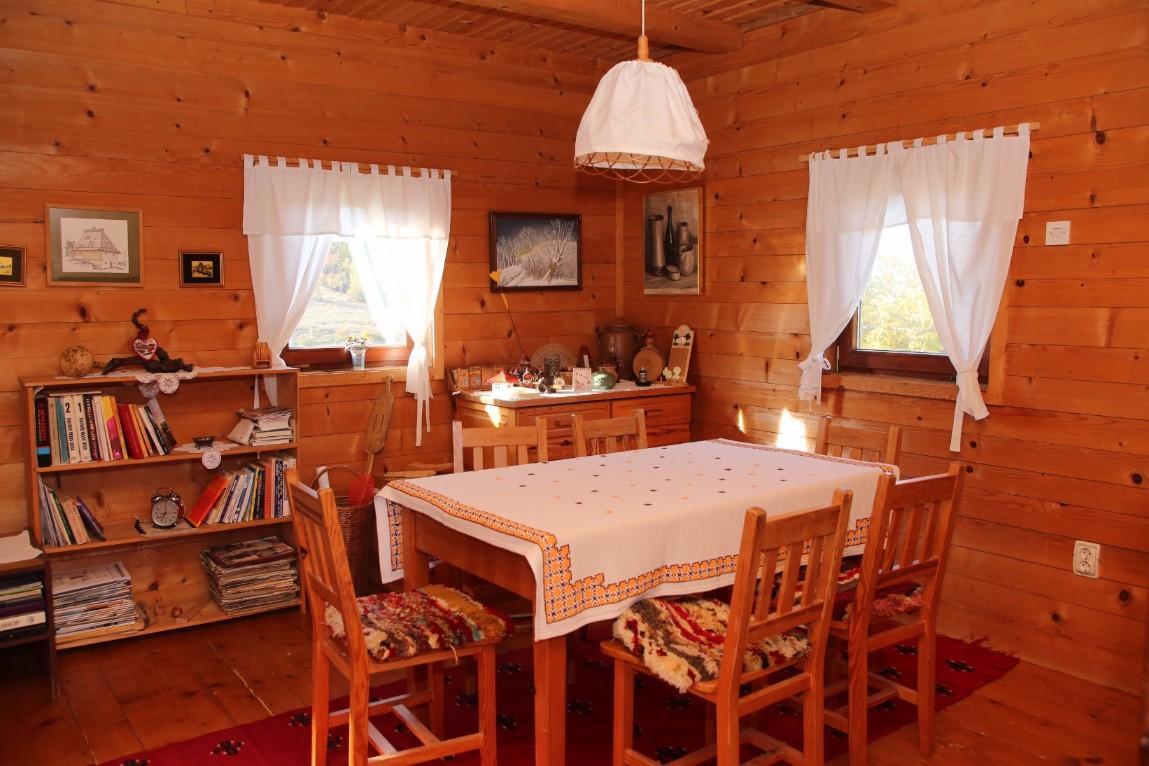 Cabin Menka Sirogojno Buitenkant foto