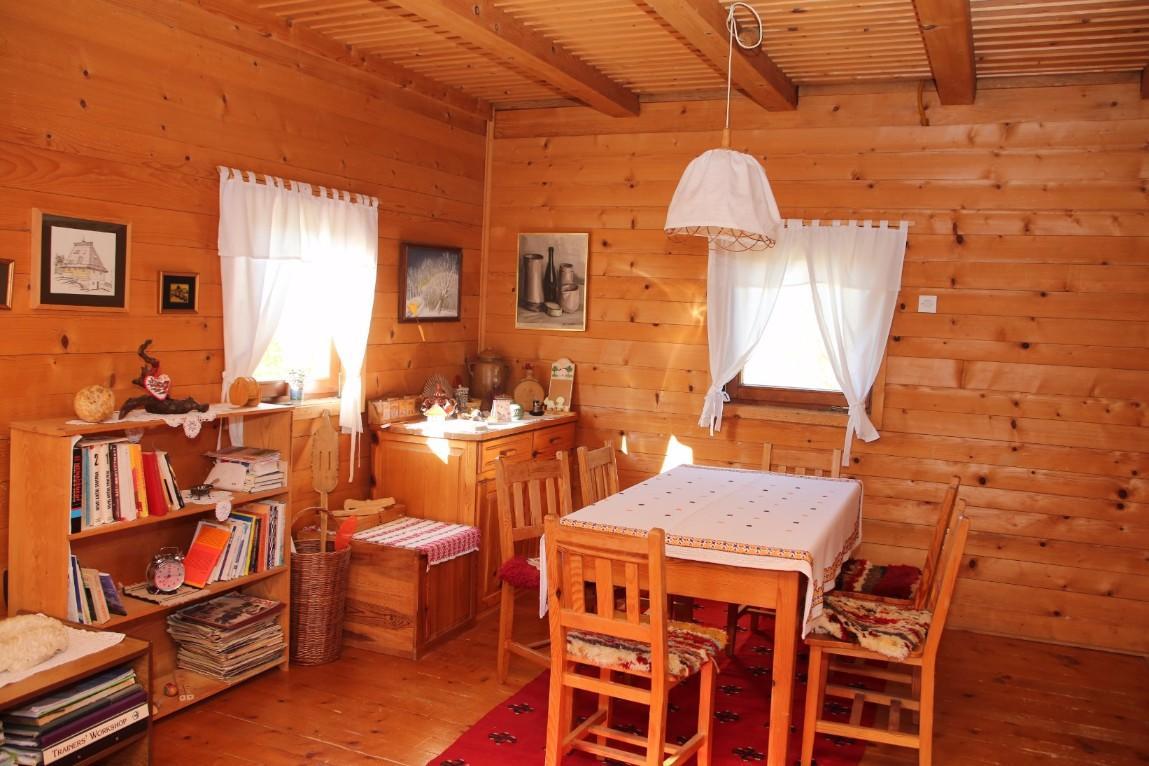 Cabin Menka Sirogojno Buitenkant foto